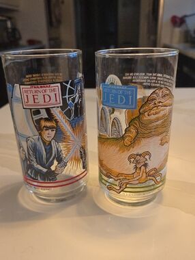 Star Wars Return of the Jedi Glasses with Blue, Red, Green Artwork